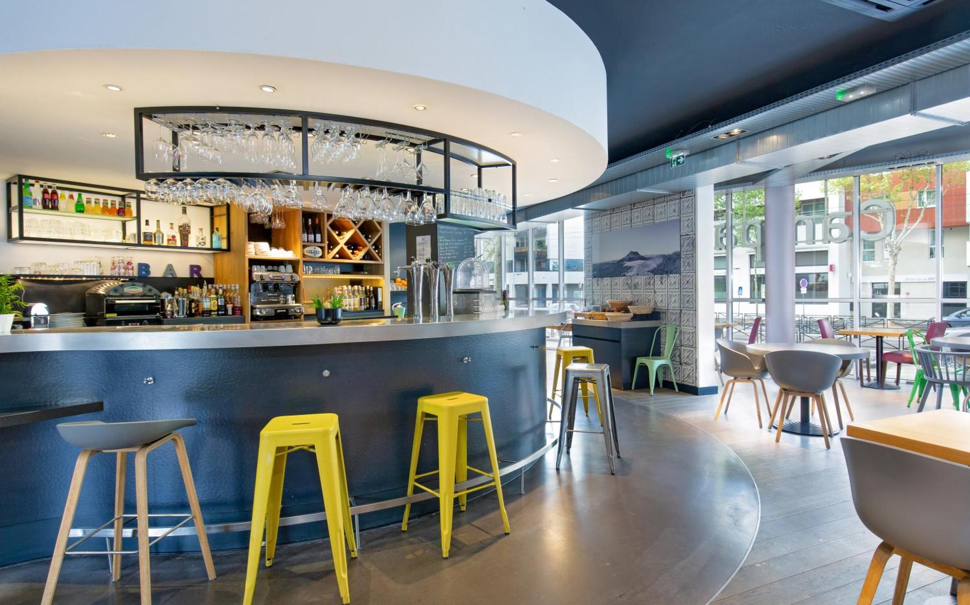 Hotel Campanile Ferrand Centre 3*